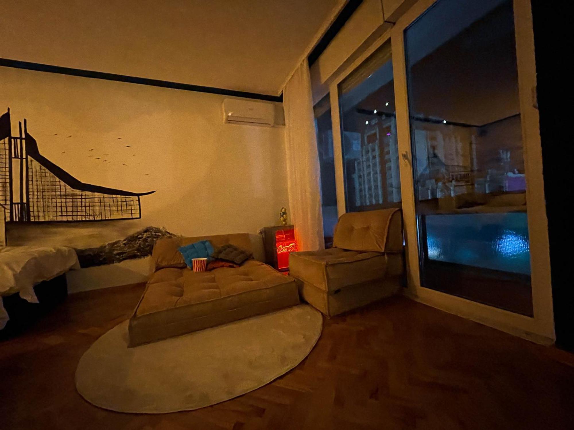 Prishtina In & Out Apartment Priștina Exterior foto
